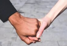 Understanding Emotional Boundaries in Married Dating Platforms Married Dating